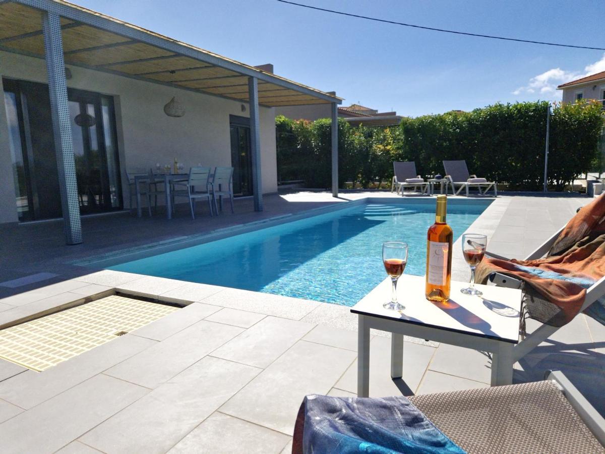 Onar - Luxury Villas Аргостолион Екстериор снимка